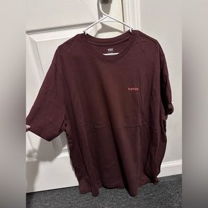 Levi’s T-shirt